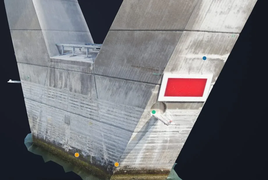 A close-up 3D view of a concrete bridge pylon base includes a highlighted rectangular inspection area